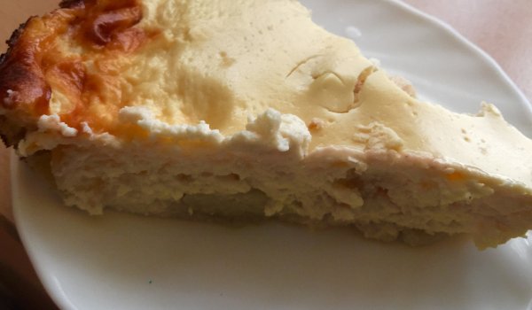 Яйчен Сладкиш с Ябълки