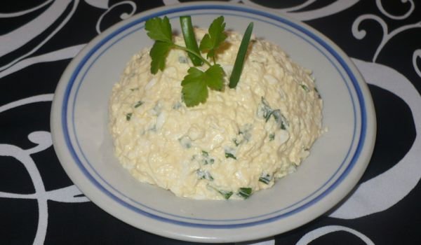 Яйчена разядка със сирене