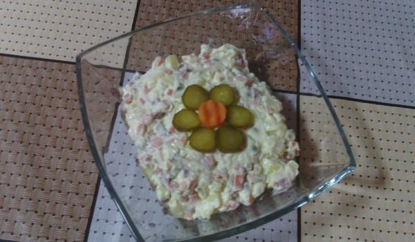 Яйчена салата с картофи