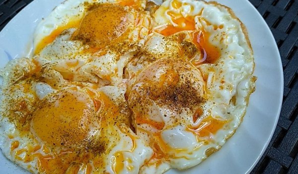 Яйца на очи със запръжка