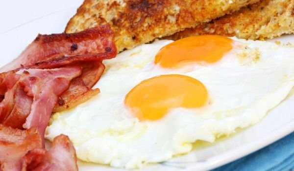 Яйца с беконче