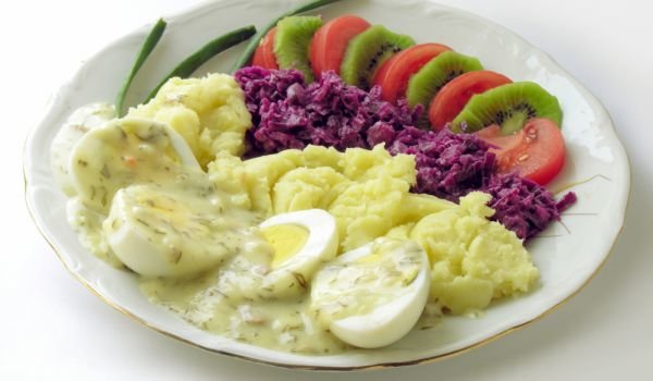 Яйца с татарски сос