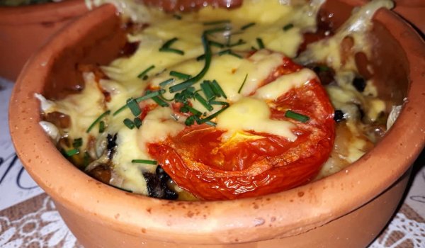 Ястие Вегетариана в глинени панички