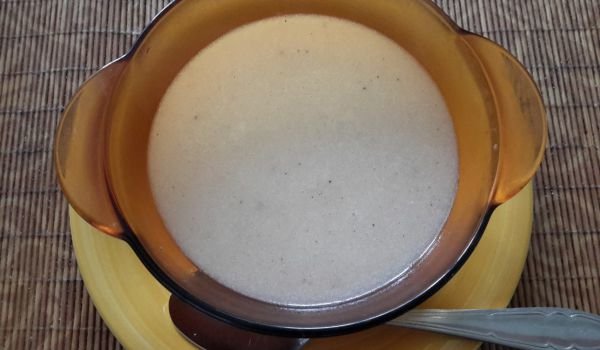 Икономична супа с яйчена застройка