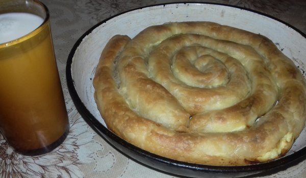 Икономична вита баница със сирене