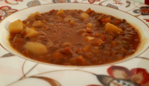 Испанска супа от леща