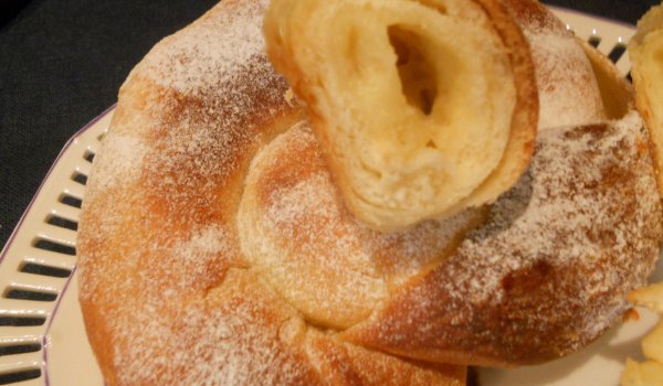 Испански кифли с крем (Ensaimadas)