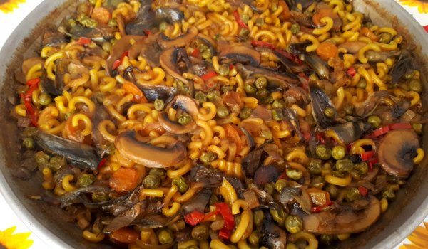 Испанско фиде със зеленчуци (Fideuà de verduras)