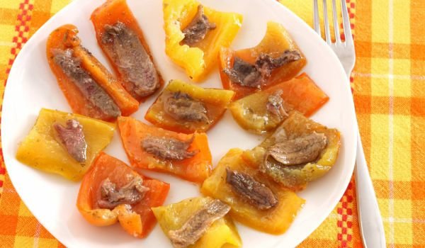 Италианска салата от печени чушки