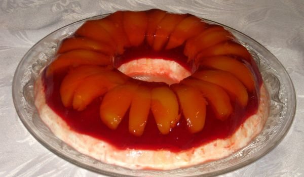 Желиран десерт с праскови