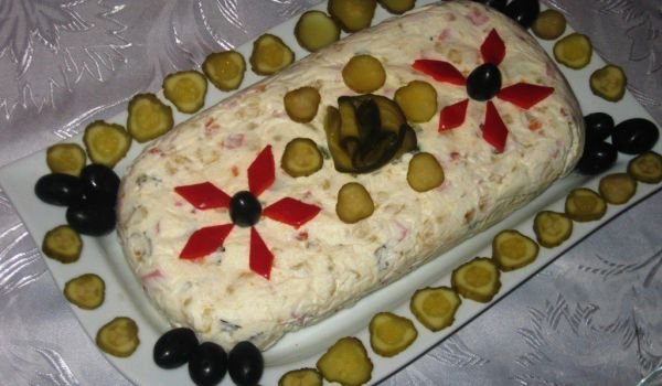 Желирана руска салата