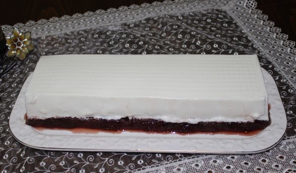 Желирано кисело мляко със сметана