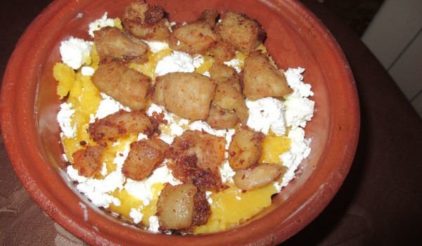 Качамак със сирене и пръжки