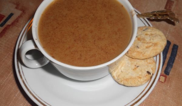 Кафе с мляко и канела