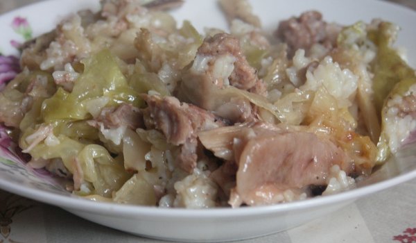 Капама с ориз, месо и кисело зеле