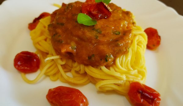 Капелини с печени домати