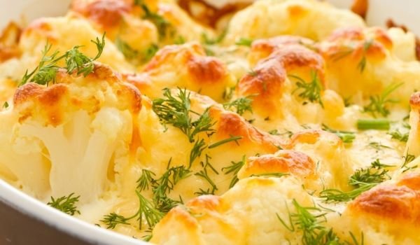 Карфиол със сиренов сос