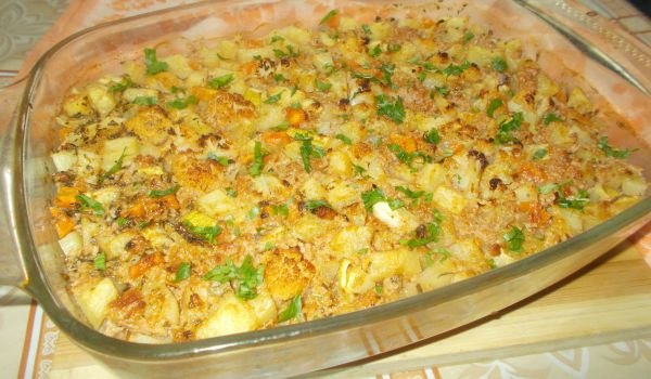 Карфиолена запеканка с картофи