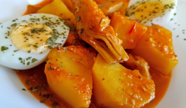 Картофена яхния с кедрови ядки и шафран