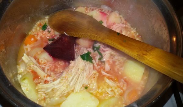 Картофена яхния със заешко, просо и цвекло