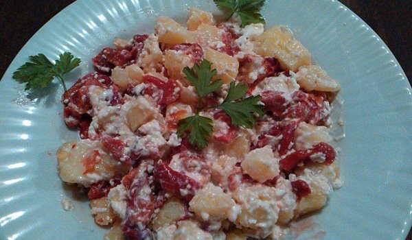 Картофена салата с чушки и домати