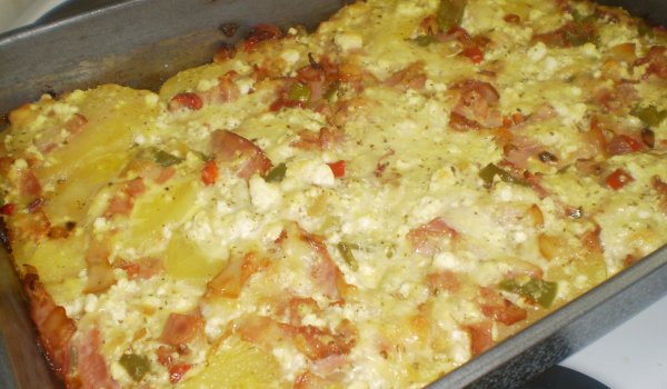 Картофена запеканка с бекон и заливка