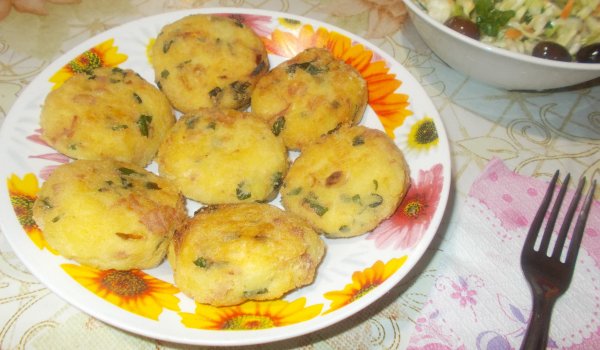 Картофени кюфтенца с бекон и кашкавал