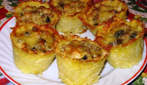 Картофени кошнички с плънка Асорти