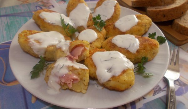 Картофени пирожки с бекон