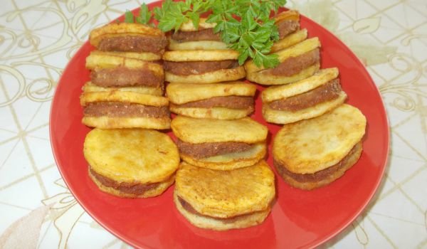 Картофени шайби с кайма