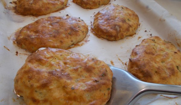 Картофени шницели с кашкавал и шунка на фурна