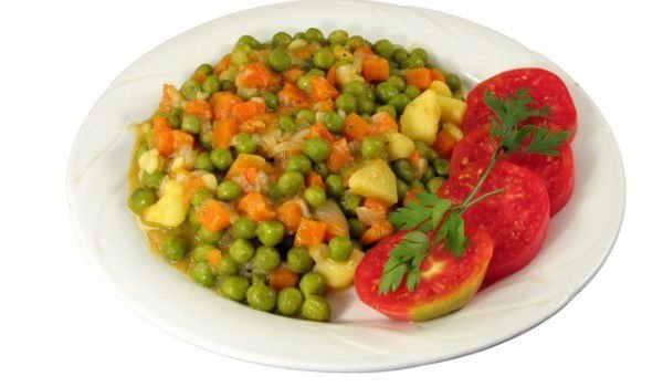 Картофи с домати и грах