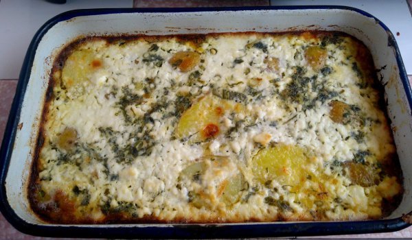 Картофи с извара и масло