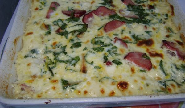 Картофи с кайма, бекон и сметана