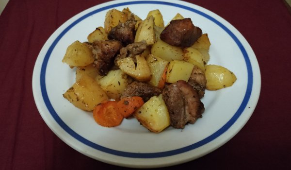 Картофи с месо на фурна