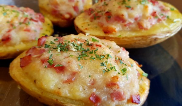 Картофи с Шунка и Моцарела на Фурна
