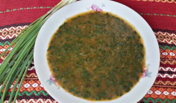 Каша от спанак и зелен лук