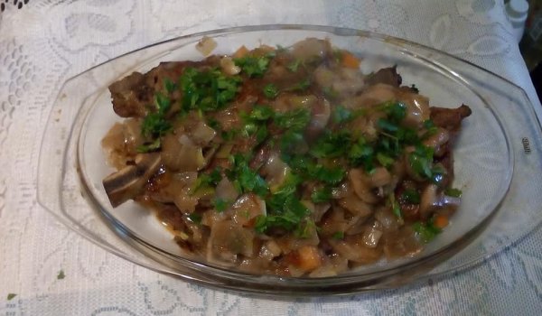 Кавърма с праз и пържоли
