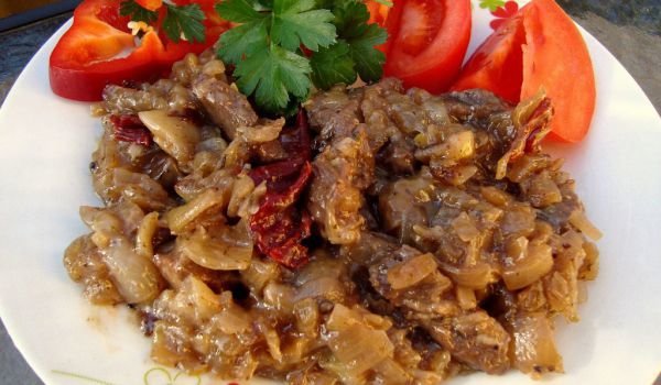Кебап със свинско месо и сушени чушки