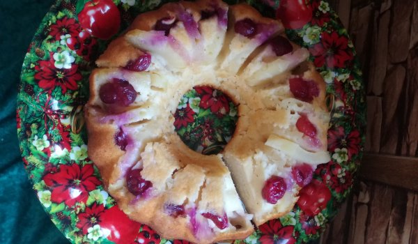 Кекс с ананас и череши