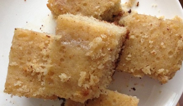 Кекс с грис и заливка