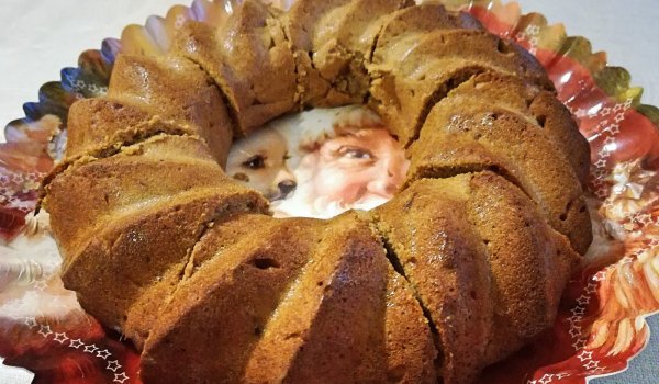 Кекс с ябълки и фурми