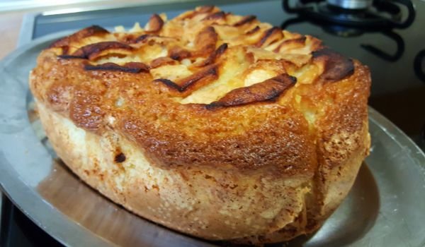 Кекс с ябълки