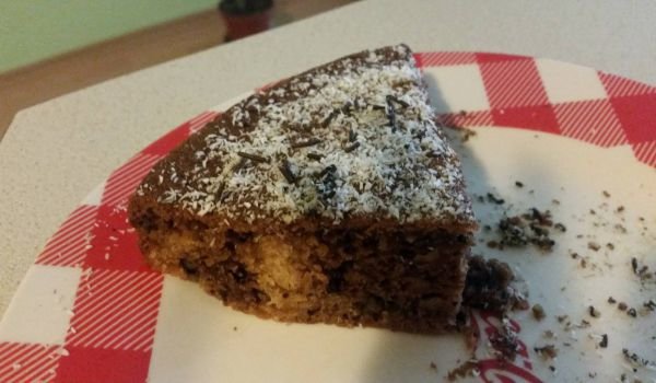 Кекс с кокос и шоколадови пръчици