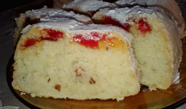 Кекс с орехи и локум
