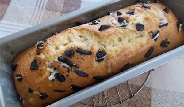 Кекс с вкусни бисквити