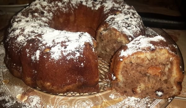 Кекс със стафиди, орехи и какао