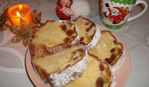 Кекс със сушени кайсии и смокини