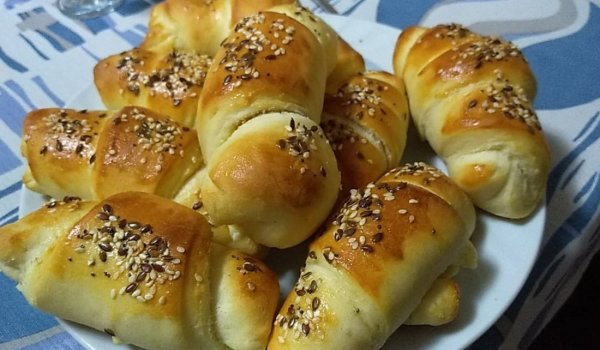 Кифли с мармалад и яйца