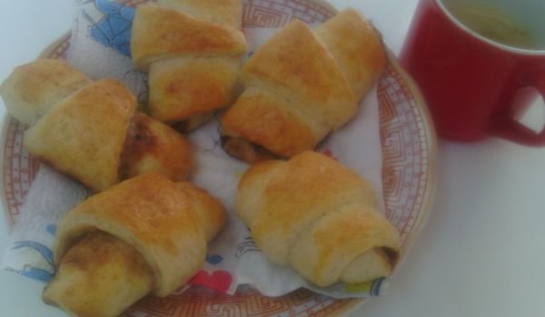 Кифли със сладко от цели череши